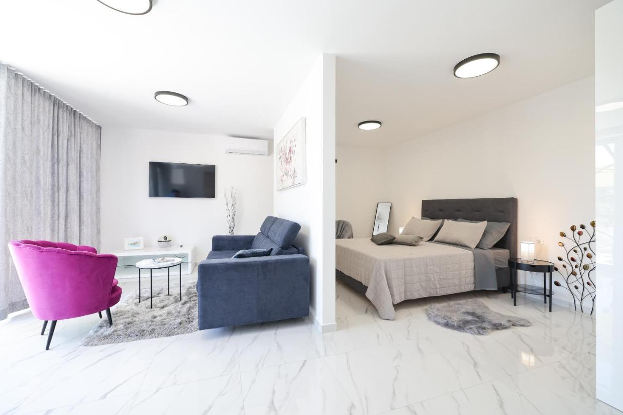 Studio Apartman Natale Zadar Bagian luar foto