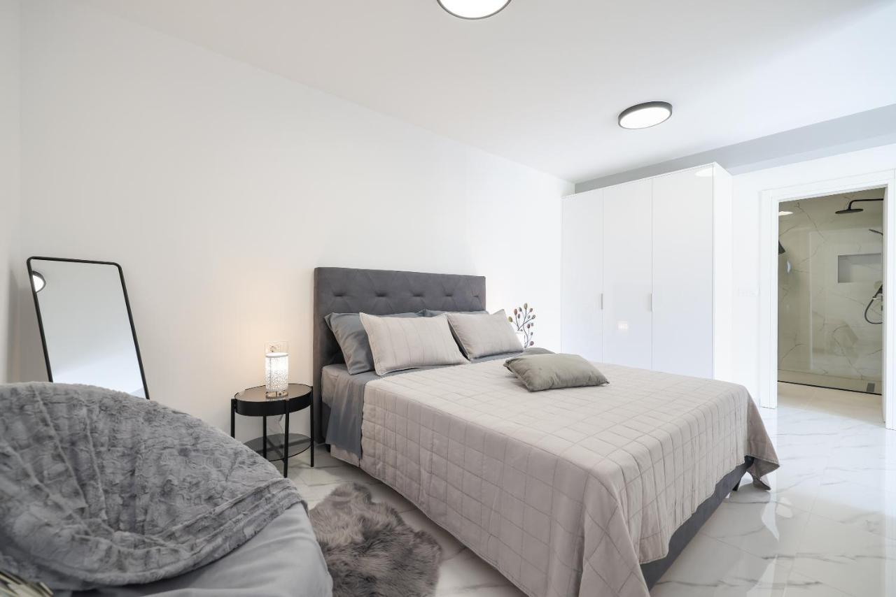Studio Apartman Natale Zadar Bagian luar foto
