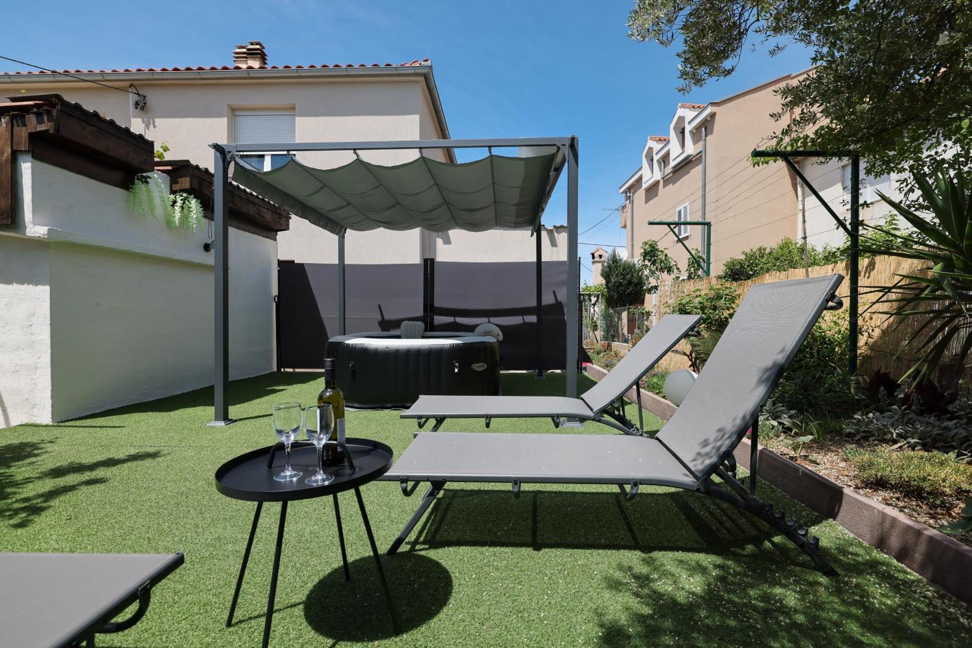 Studio Apartman Natale Zadar Bagian luar foto